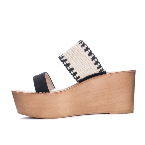 Chinese Laundry Sandals - Picture 4 of 6